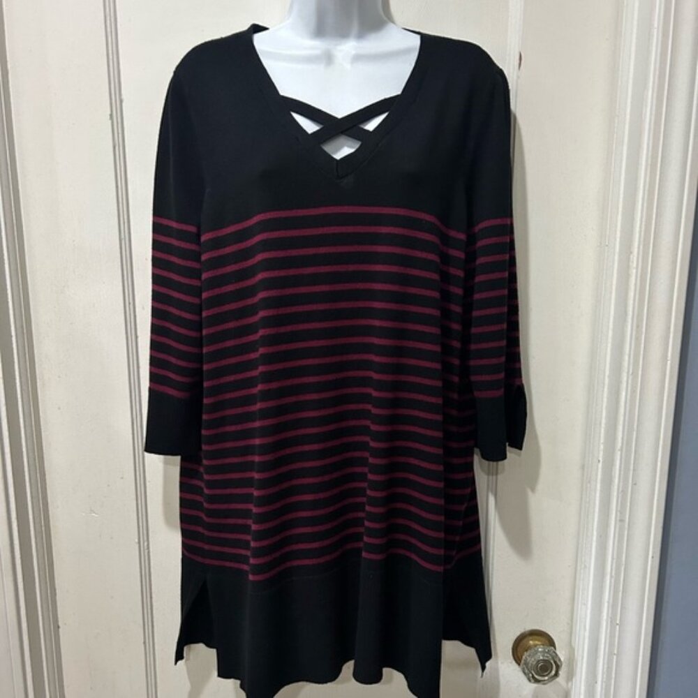 Roz & Ali Woman 1X Black Burgundy Red Stripe Tunic Sweater Career Casual